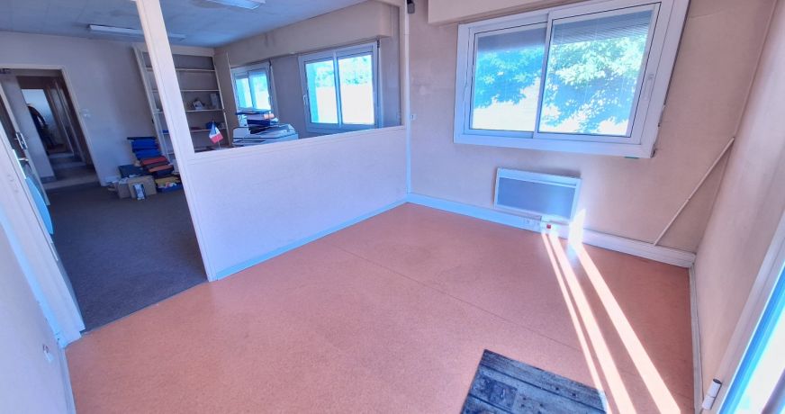 location Entrepot Saint Pierre La Garenne