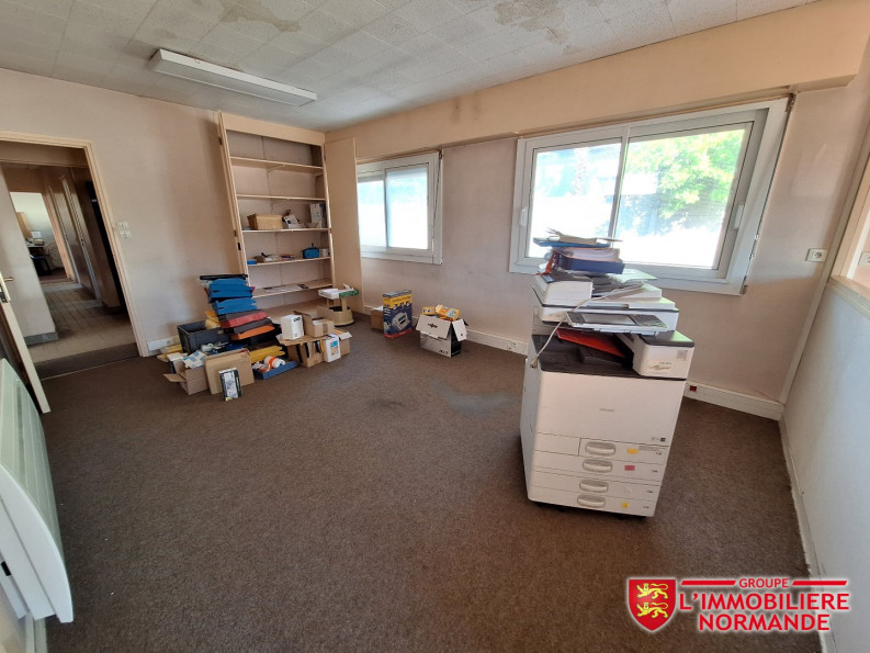 location Entrepot Saint Pierre La Garenne - Photo 4