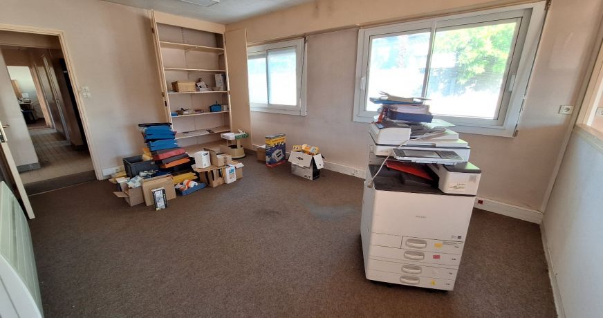 location Entrepot Saint Pierre La Garenne
