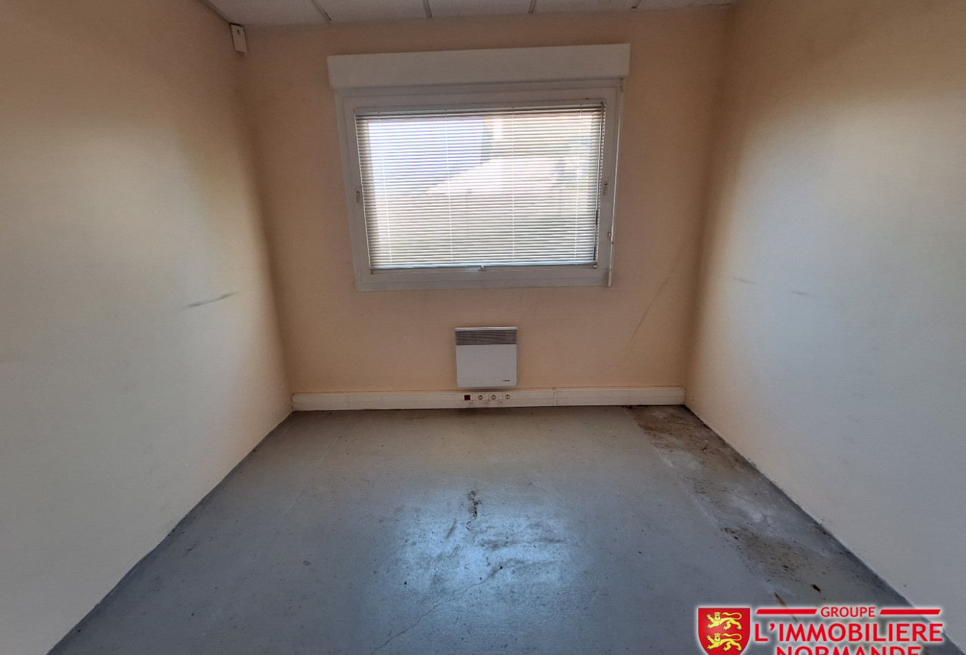 location Entrepot Saint Pierre La Garenne - Photo 6