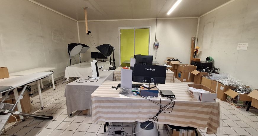 location Entrepots et bureaux Gravigny