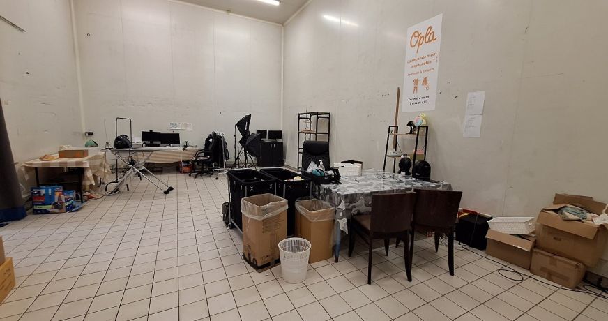 location Entrepots et bureaux Gravigny