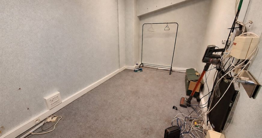 location Entrepots et bureaux Gravigny