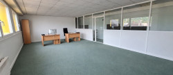 location Entrepots et bureaux Gravigny