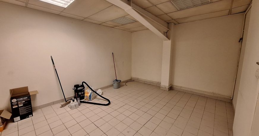 location Entrepots et bureaux Gravigny