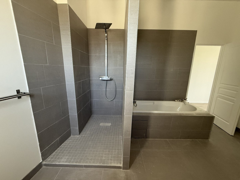 vente Maison Redessan - Photo 9