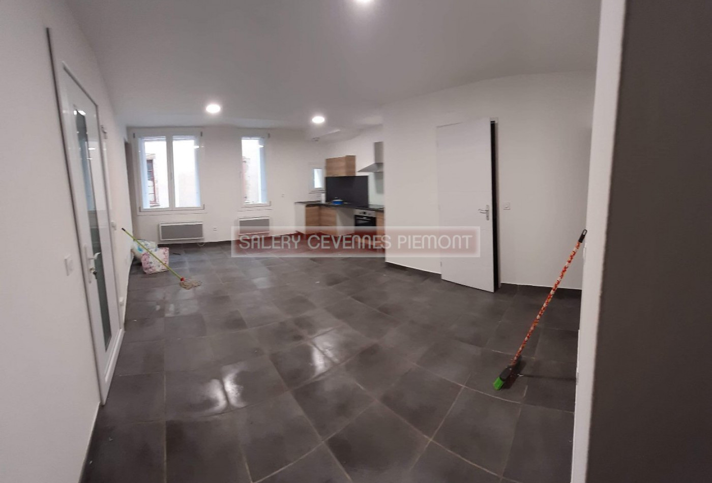 location Appartement Sumene - Photo 2