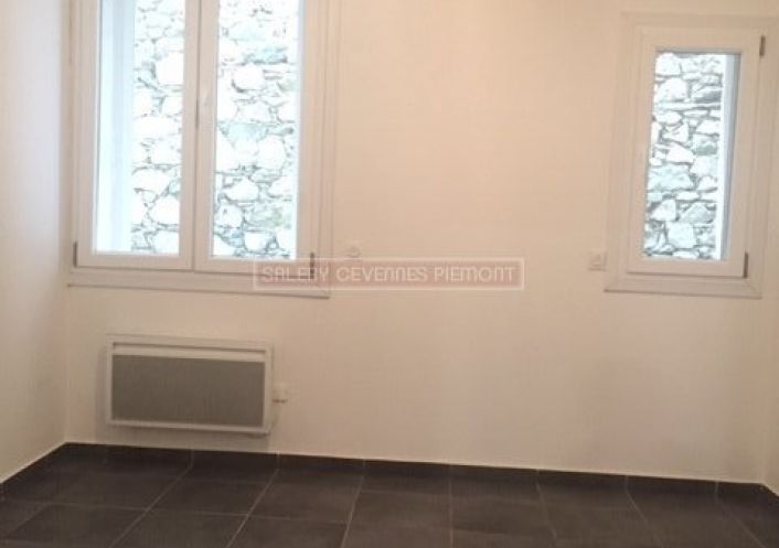 à louer Appartement Sumene