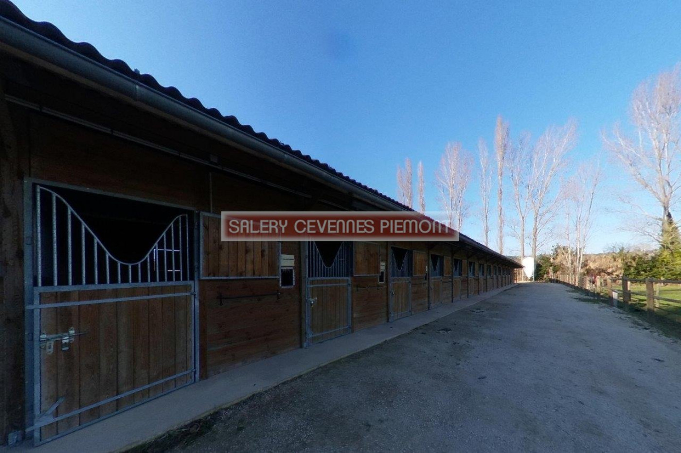 à vendre Haras / equestre Uzes - Photo 9