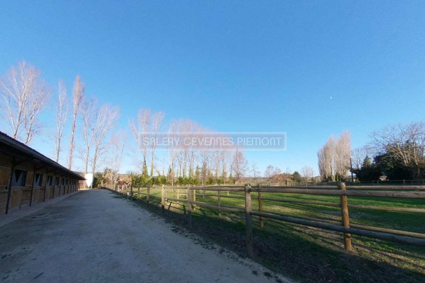 à vendre Haras / equestre Uzes - Photo 10