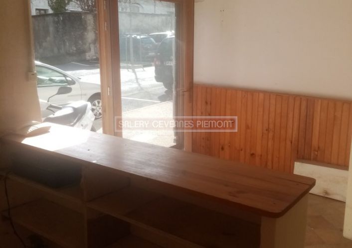 à vendre Ateliers et bureaux Le Vigan