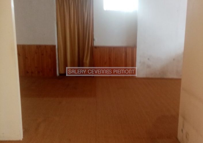 à vendre Ateliers et bureaux Le Vigan
