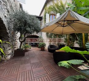 à vendre Corconne