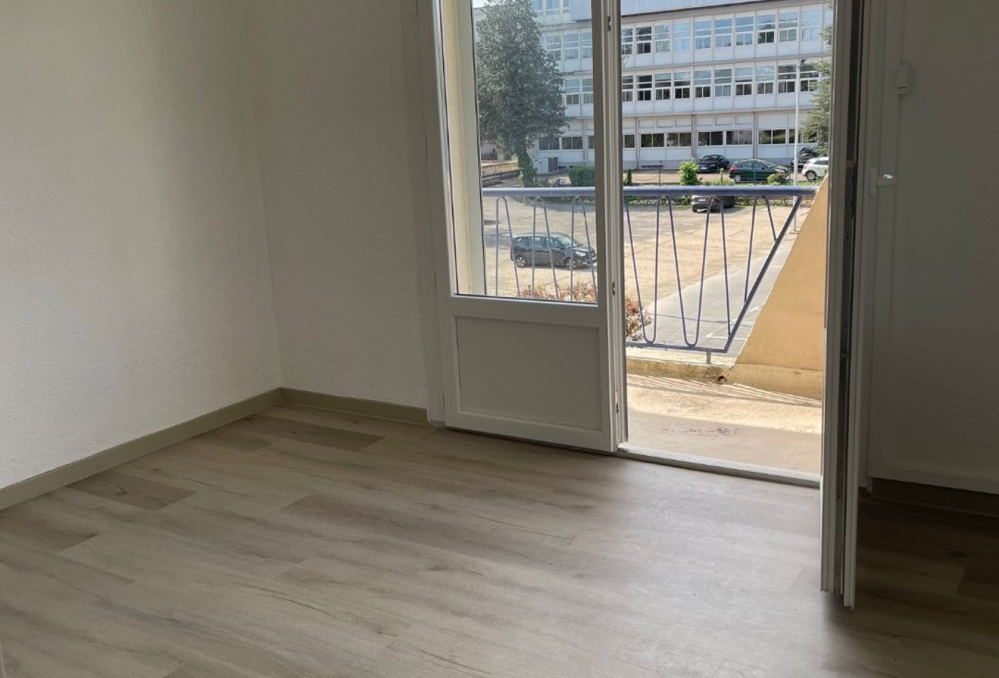 location Appartement en résidence Ales - Photo 7