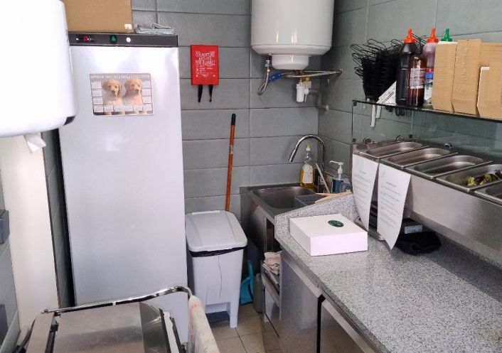 à vendre Local commercial Saint Christol Les Ales