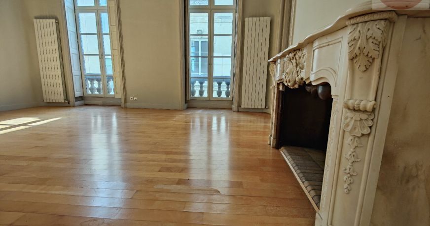 vente Appartement bourgeois Nimes
