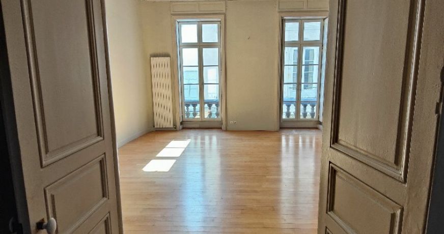 vente Appartement bourgeois Nimes