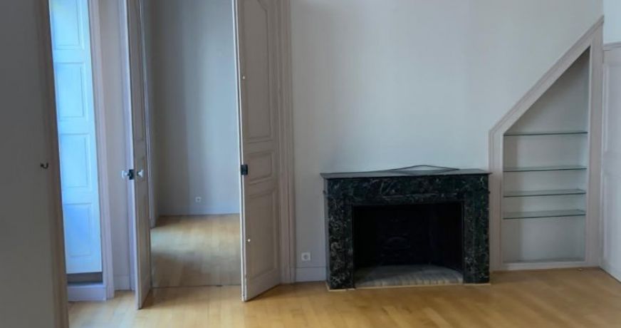 vente Appartement bourgeois Nimes