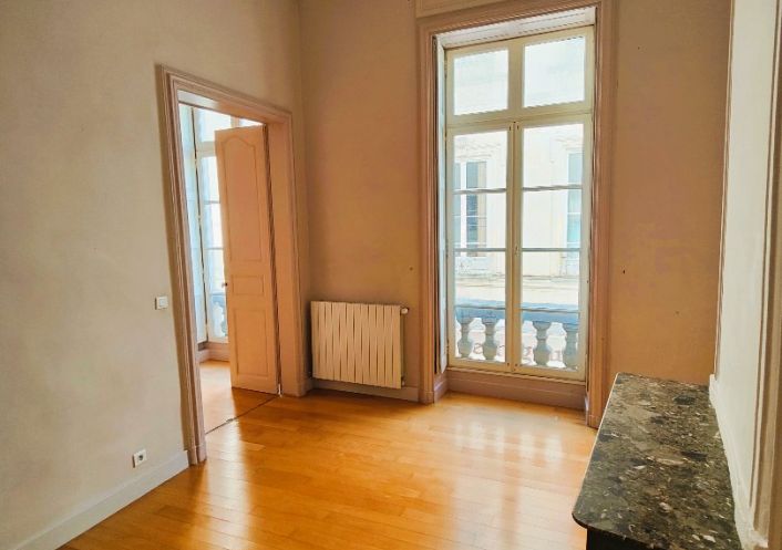 à vendre Appartement bourgeois Nimes