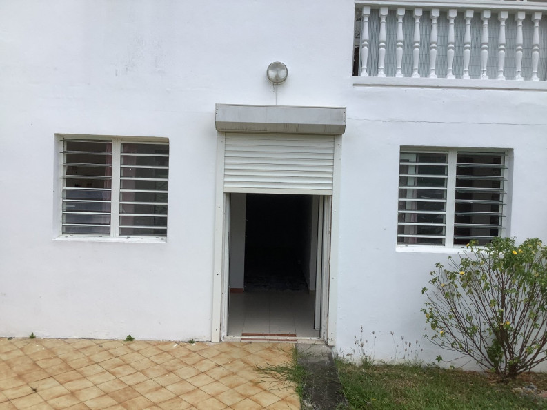 location Bureau Les Abymes - Photo 2