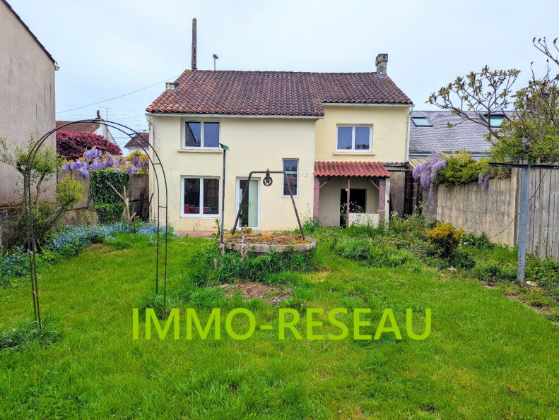 vente Maison à rénover La Roche Sur Yon - Photo 1