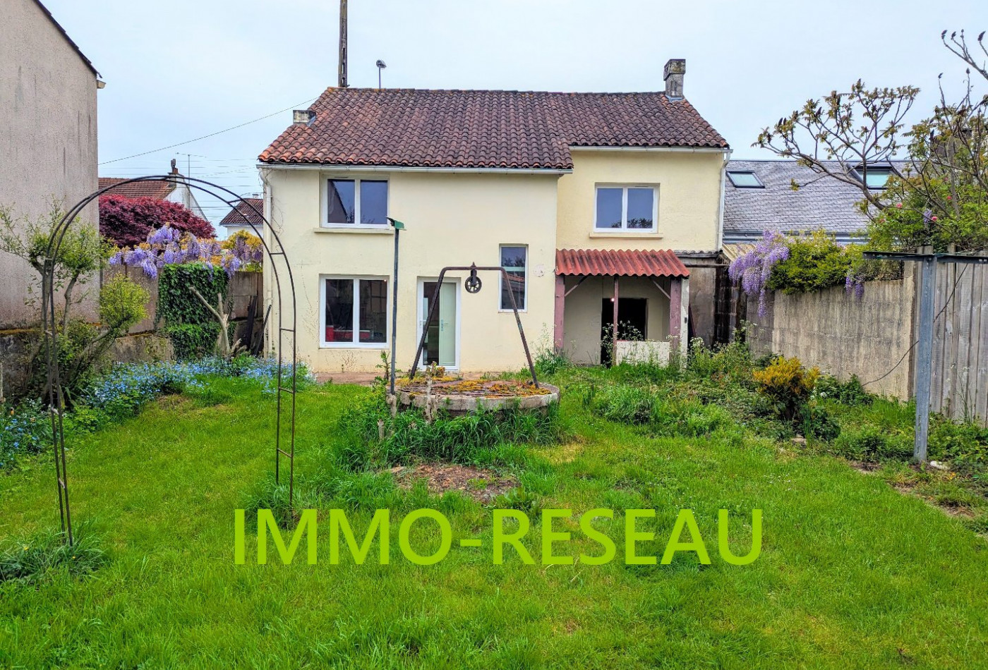 vente Maison à rénover La Roche Sur Yon - Photo 1