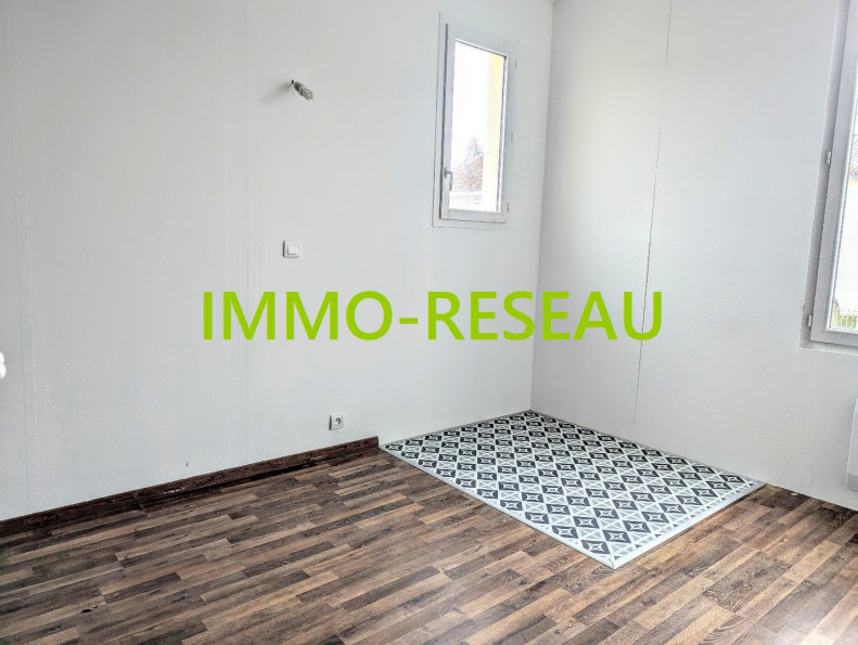 vente Maison à rénover La Roche Sur Yon - Photo 8