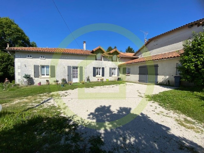vente Maison Montemboeuf - Photo 1