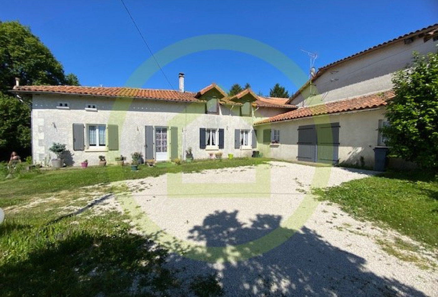 vente Maison Montemboeuf - Photo 1