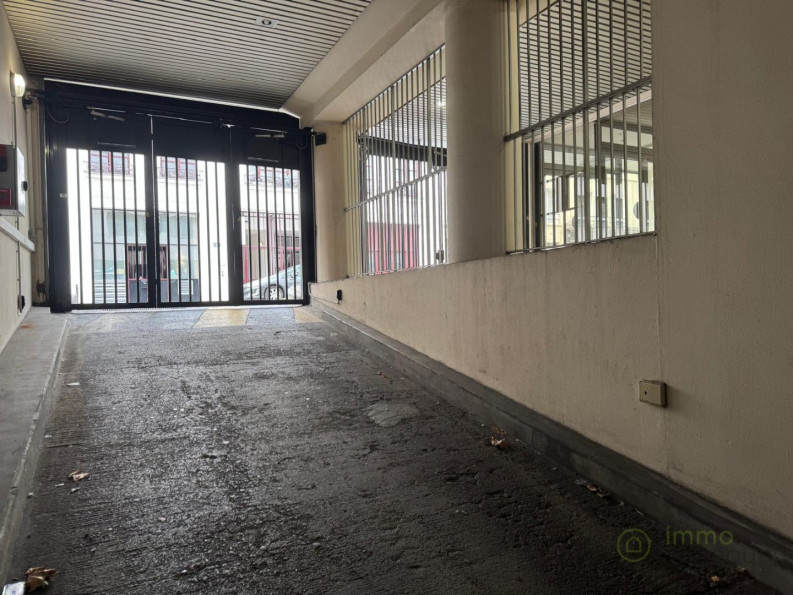 vente Parking intérieur Paris 17eme Arrondissement - Photo 1