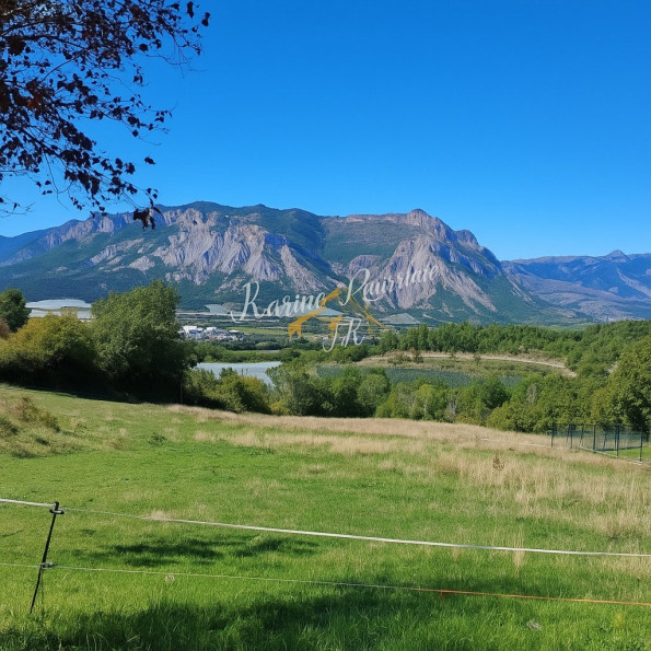 vente Terrain constructible Claret - Photo 1