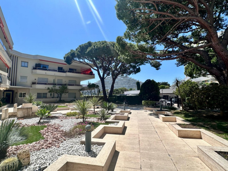 vente Appartement Villeneuve Loubet - Photo 2