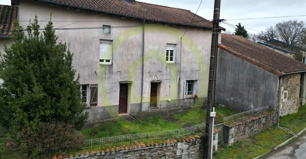 vente Maison à rénover Genouillac - Photo 1