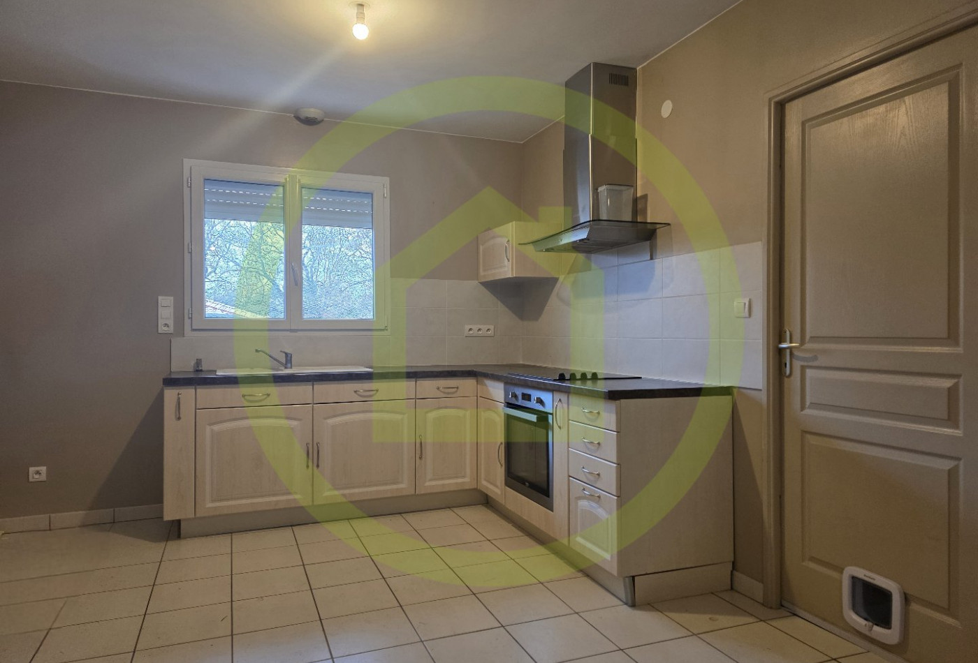 location Maison La Couronne - Photo 2