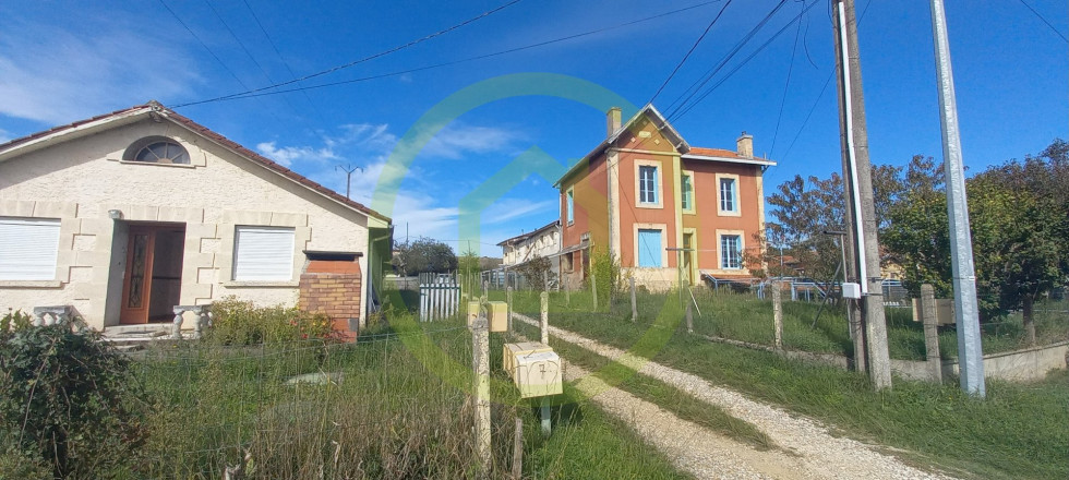 vente Domaine Bourg - Photo 3