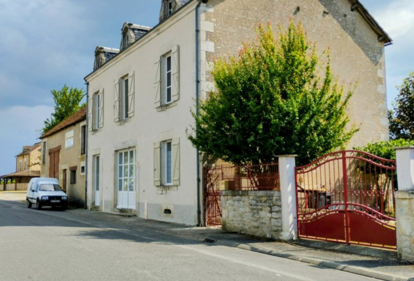 vente Maison Coulonges - Photo 1