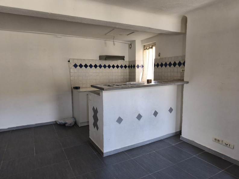 vente Immeuble à rénover Gonfaron - Photo 2