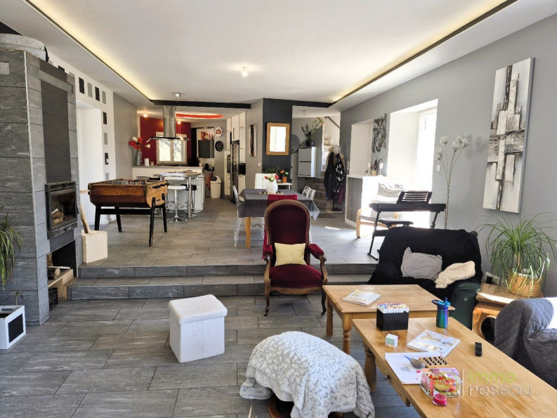 vente Maison rénovée La Cote Saint Andre - Photo 3