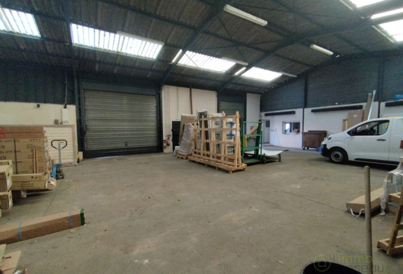 location Ateliers et bureaux Crevecoeur Le Grand - Photo 2