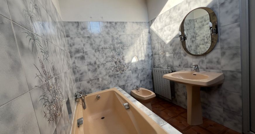 vente Maison Thiers Sur Theve