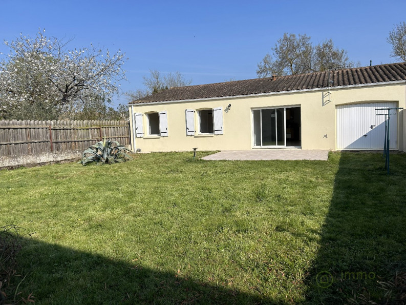 vente Maison Ferrieres - Photo 1