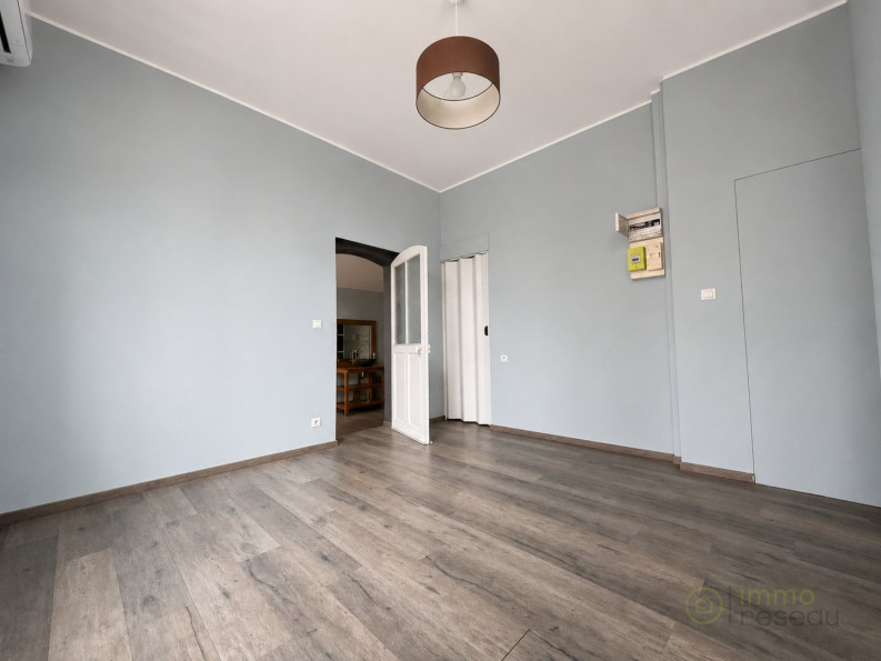 location Local commercial Cambrai - Photo 1
