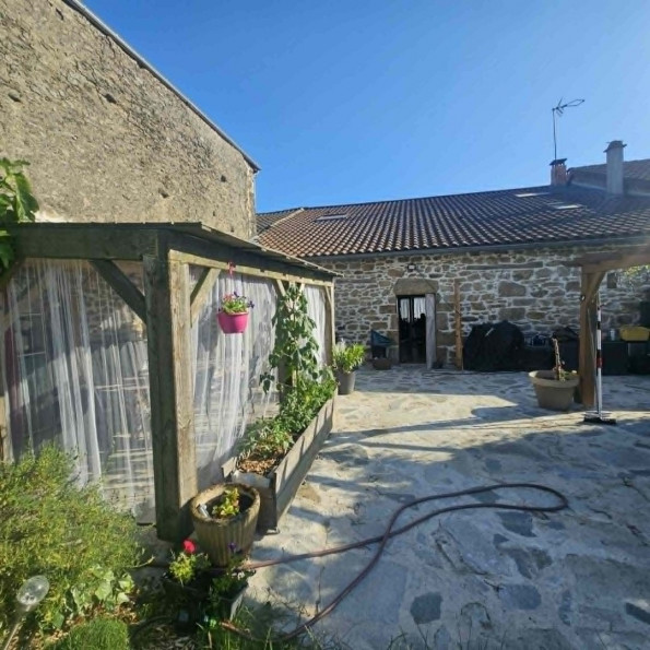 vente Maison Sainte Marie De Vaux - Photo 1