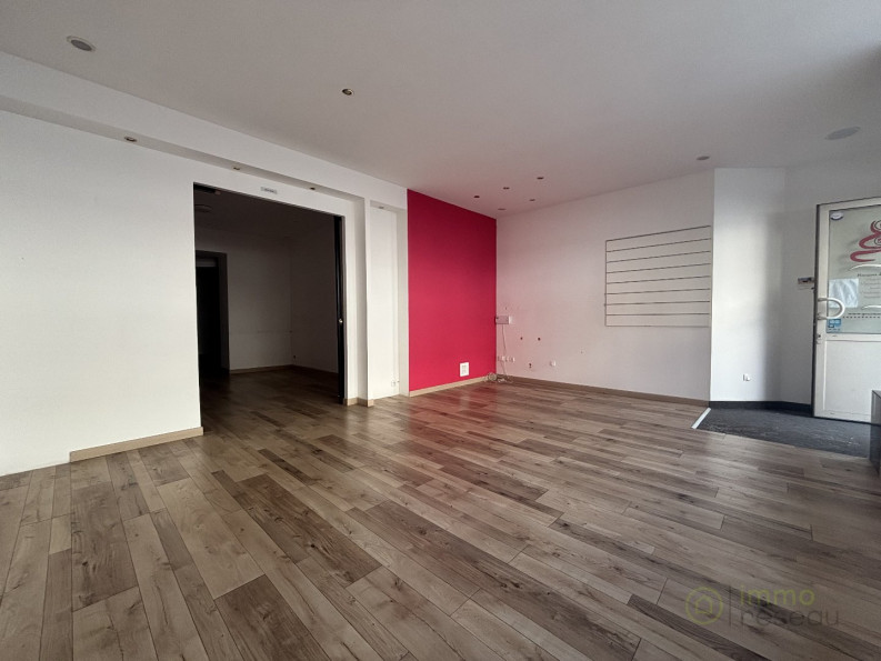 location Local commercial Cambrai - Photo 3