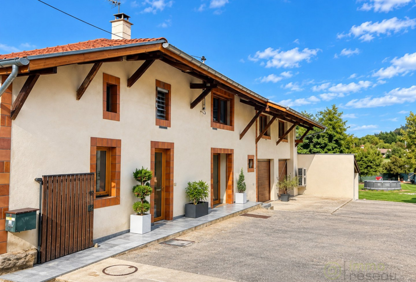 vente Maison rénovée Saint Simeon De Bressieux - Photo 1