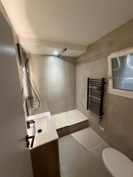 location Appartement rénové Gonfaron - Photo 7