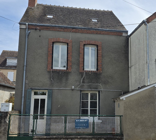 vente Maison Cluis - Photo 1