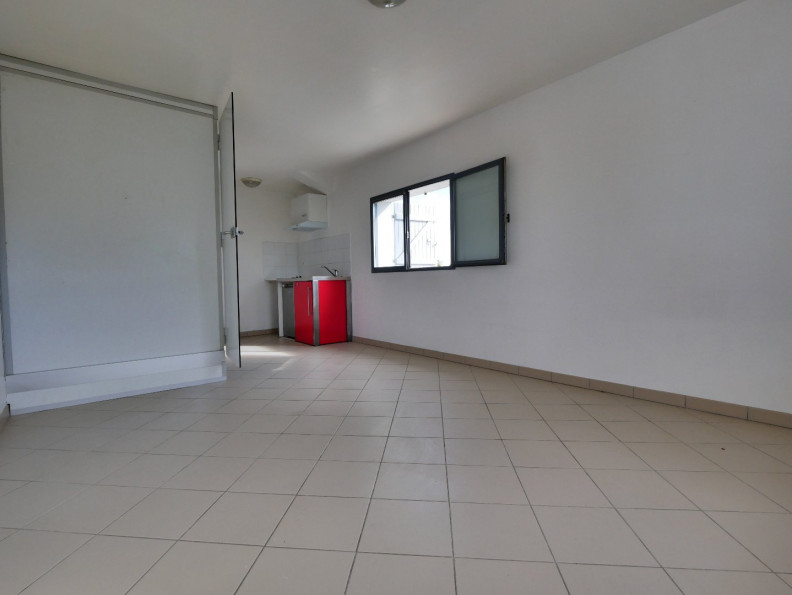 location Appartement Aimargues - Photo 4
