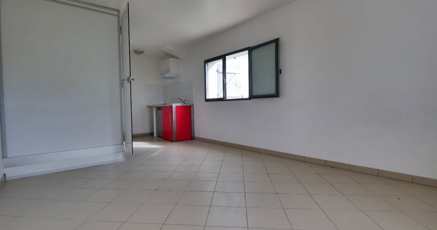 location Appartement Aimargues