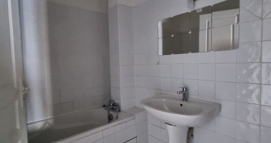 location Appartement Sommieres